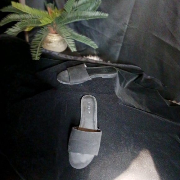 J. Crew Slides sz 6 - Picture 2 of 8